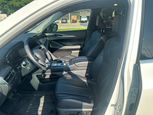 Used 2025 INFINITI QX60 Luxe w/ Vision Package AWD/4WD image 12