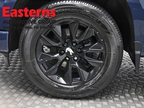 Used 2023 Chevrolet Silverado 1500 Custom RWD image 32