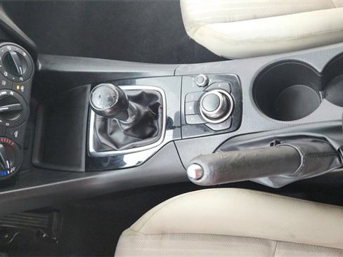 Used 2015 MAZDA MAZDA3 i Sport image 21