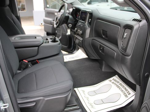 Used 2020 Chevrolet Silverado 1500 Custom w/ Custom Convenience Package image 15