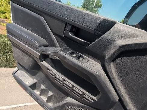 Used 2024 Toyota Tacoma SR5 AWD/4WD image 16