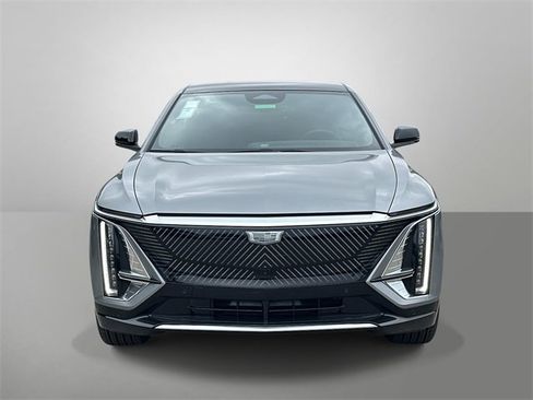 Used 2025 Cadillac Lyriq Luxury image 12