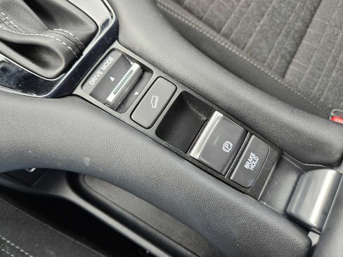 Used 2023 Honda HR-V LX image 29