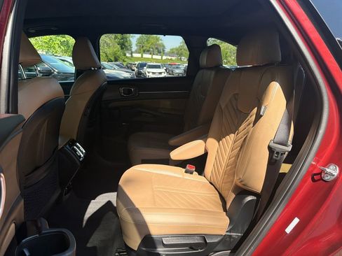 Used 2025 Kia Sorento SX Prestige AWD/4WD image 32