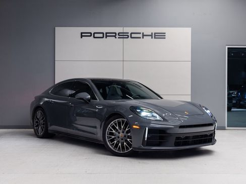 Certified 2025 Porsche Panamera 4 AWD/4WD image 9