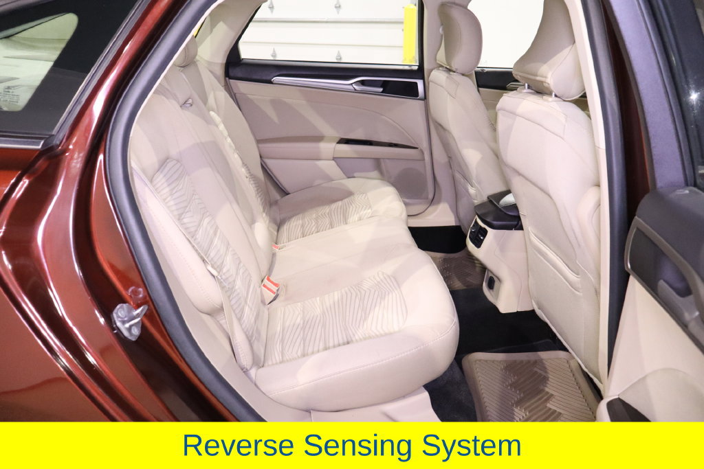 Used 2016 Ford Fusion SE FWD image 29