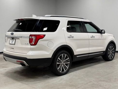 Certified 2017 Ford Explorer Platinum image 12