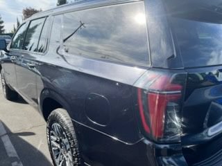 Used 2025 Chevrolet Suburban Z71 AWD/4WD image 3
