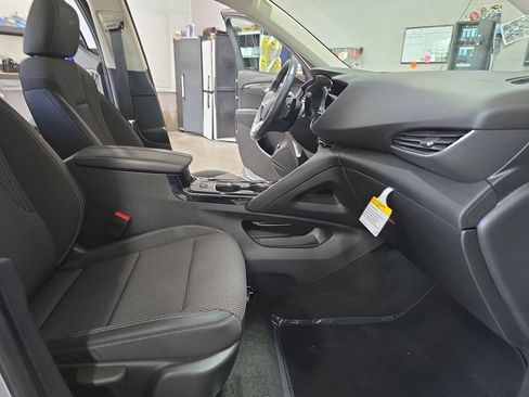 Used 2023 Buick Envision Preferred w/ Sport Touring Package AWD/4WD image 10