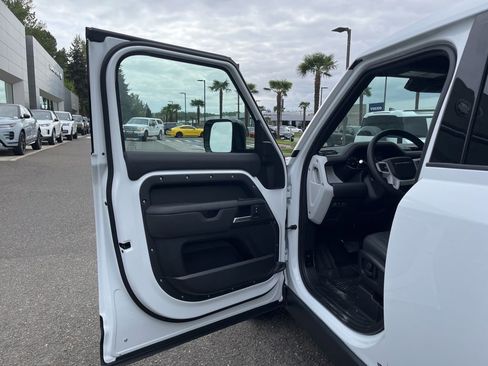 New 2026 Land Rover Defender 110 S AWD/4WD image 10