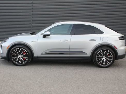 New 2025 Porsche Macan 4S Electric image 2