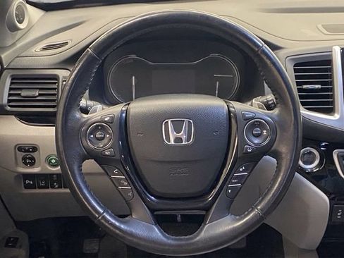 Used 2018 Honda Pilot Touring image 28