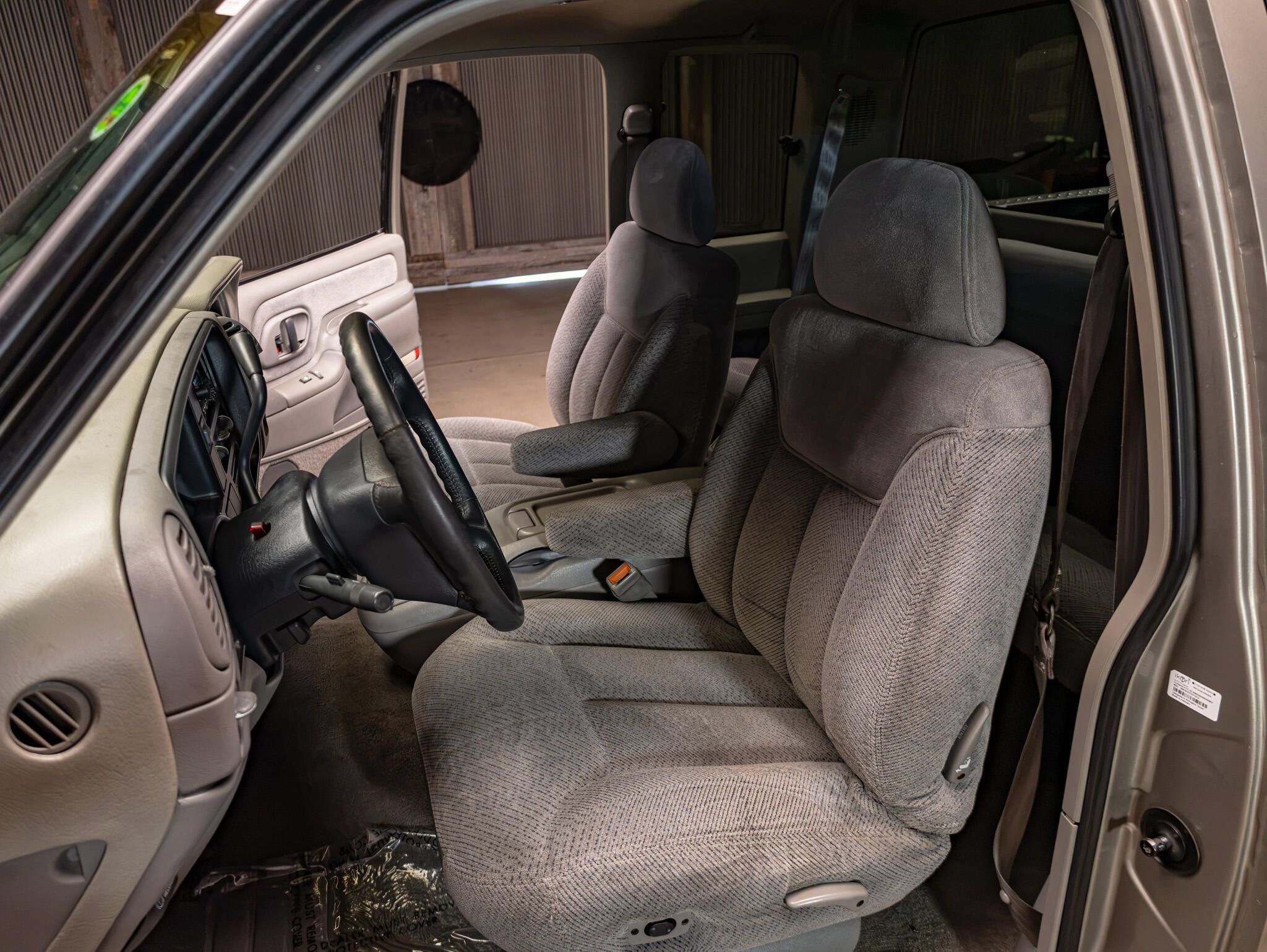Used 1998 Chevrolet Silverado 2500 2WD Extended Cab w/ Preferred Equipment Group 2 image 21