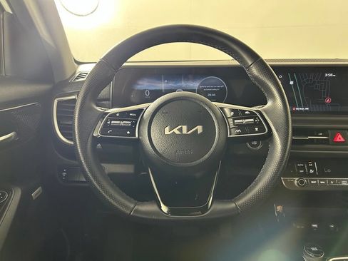 Used 2024 Kia Seltos SX AWD/4WD image 5