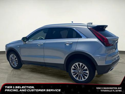 Used 2024 Cadillac XT4 Premium Luxury AWD/4WD image 2
