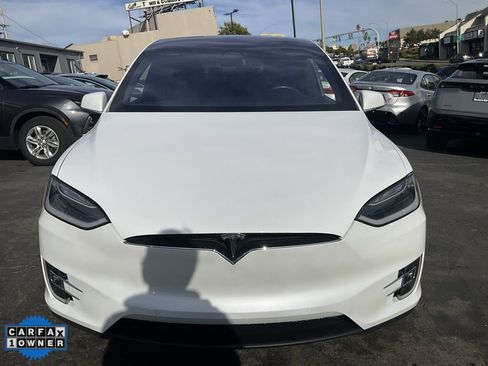 Used 2017 Tesla Model X 75D image 94