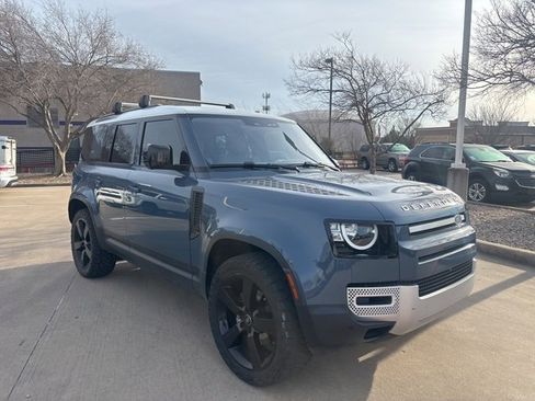 Used 2021 Land Rover Defender 110 S image 3