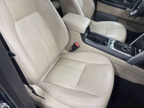 Used 2017 Land Rover Discovery Sport HSE image 53