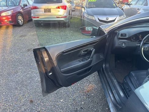 Used 2017 Volkswagen CC Sport image 9