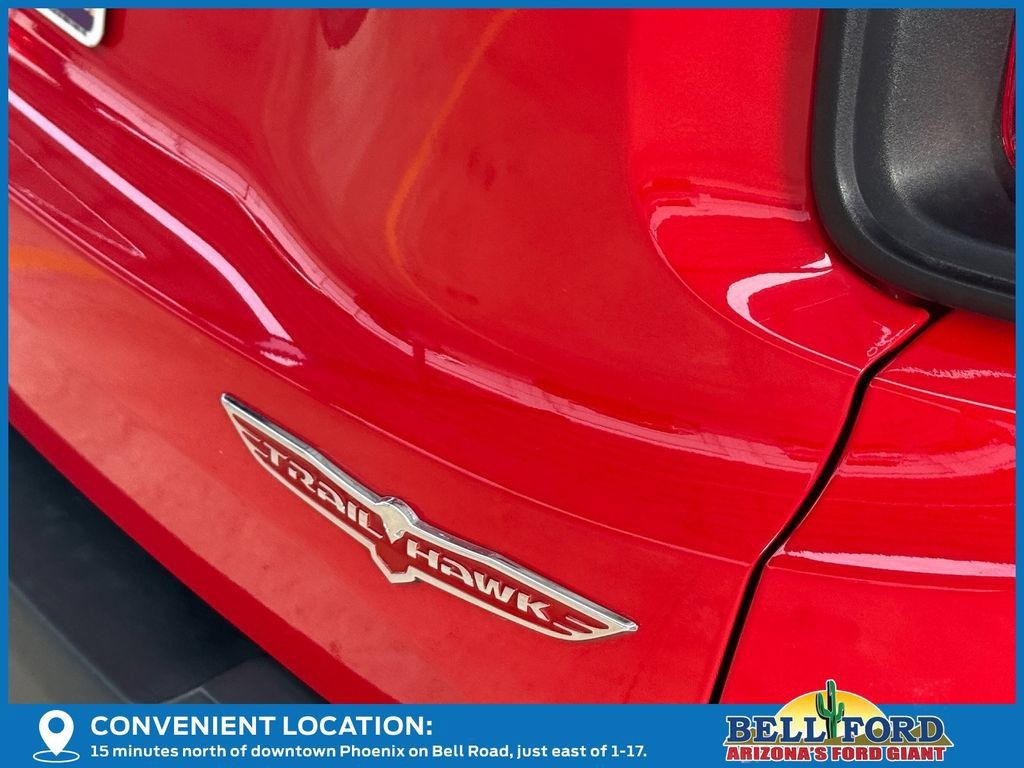 Used 2021 Jeep Renegade Trailhawk AWD/4WD image 10