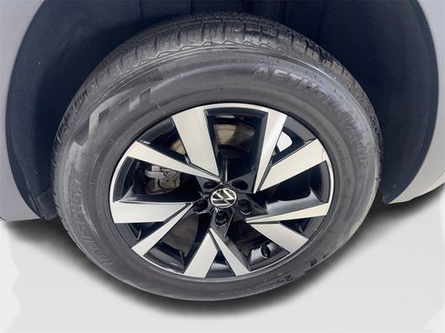 Used 2021 Volkswagen Atlas Cross Sport SE image 84