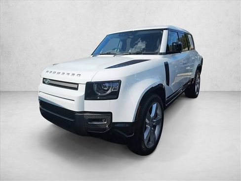 Used 2025 Land Rover Defender 110 X-Dynamic SE AWD/4WD image 1