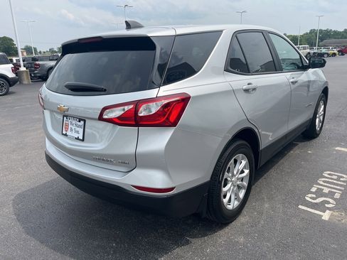 Used 2020 Chevrolet Equinox LS w/ LS Convenience Package image 5