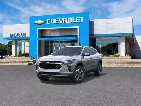 New 2026 Chevrolet Trax LT w/ Driver Confidence Package image 8