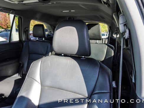 Used 2020 Honda Pilot Touring image 36