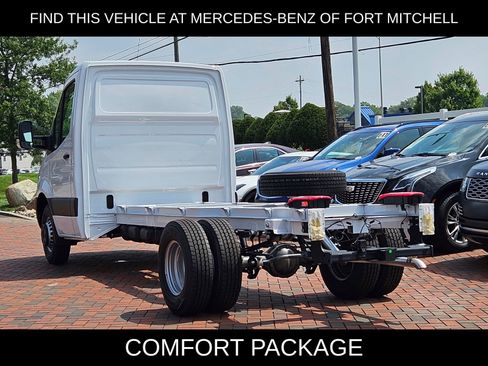 New 2024 Mercedes-Benz Sprinter 4500 image 6