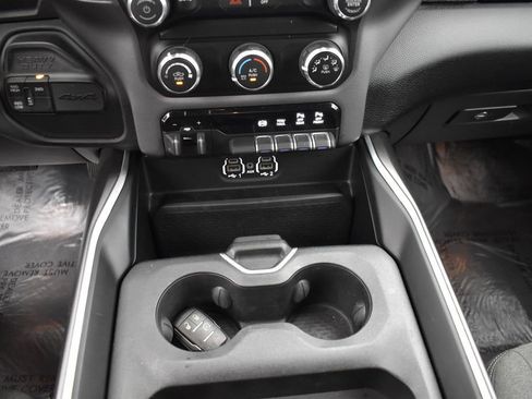 Used 2022 RAM 2500 Big Horn w/ Night Edition AWD/4WD image 10