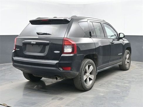 Used 2016 Jeep Compass High Altitude image 14