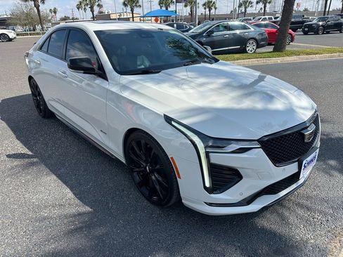 Used 2022 Cadillac CT4 V w/ LPO, ONYX Package RWD image 8