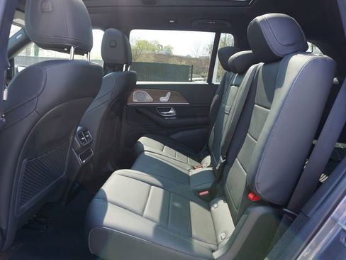 Certified 2025 Mercedes-Benz GLS 450 4MATIC image 29