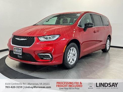New 2026 Chrysler Pacifica Select FWD image 4