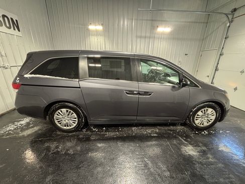 Used 2017 Honda Odyssey LX image 5