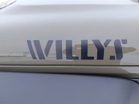 Used 2025 Jeep Wrangler Willys image 26