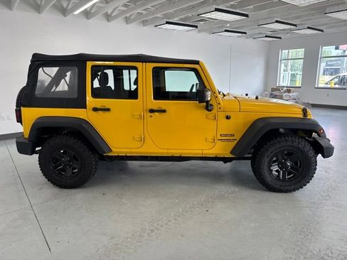 Used 2015 Jeep Wrangler Unlimited Sport AWD/4WD image 13