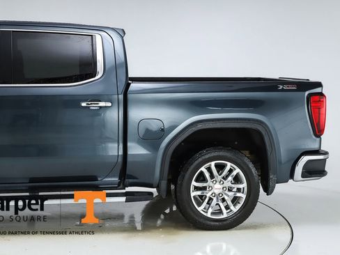 Used 2021 GMC Sierra 1500 SLT w/ SLT Premium Package image 41