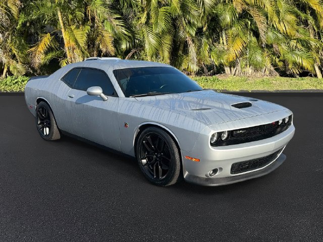 Used 2022 Dodge Challenger R/T Scat Pack w/ Driver Convenience Group RWD image 2