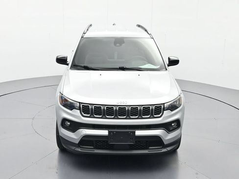 Used 2024 Jeep Compass Latitude AWD/4WD image 28