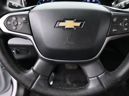 Used 2023 Chevrolet Traverse LT image 31