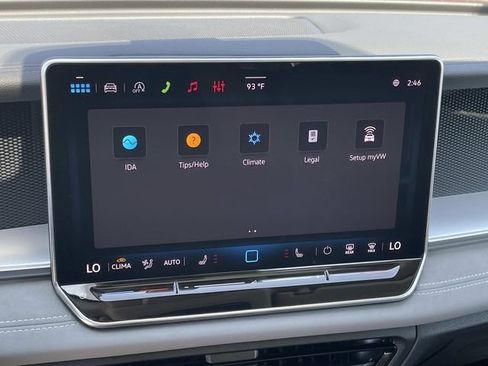 Used 2026 Volkswagen Tiguan SE w/ Panoramic Sunroof Package FWD image 13