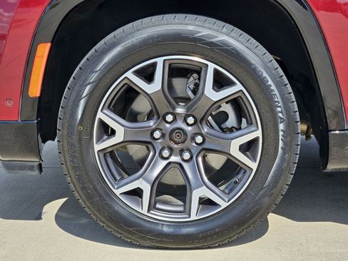 Used 2023 Jeep Wagoneer L Series III w/ Preferred Equipment Group image 45