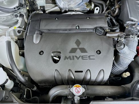 Used 2025 Mitsubishi Outlander Sport LE AWD/4WD image 31