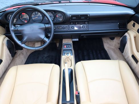 Used 1995 Porsche 911 Carrera RWD image 4