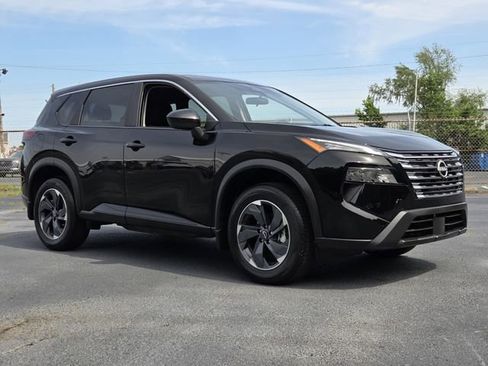 Used 2026 Nissan Rogue SV w/ Cold Weather Package FWD image 7
