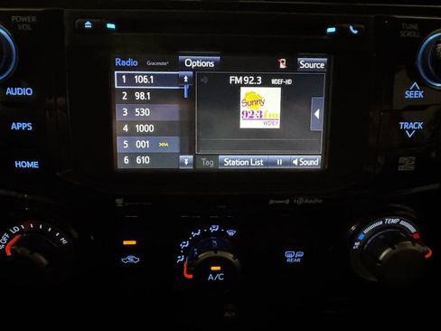 Used 2018 Toyota 4Runner TRD Off-Road Premium image 31