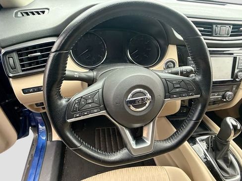 Used 2020 Nissan Rogue SV AWD/4WD image 13