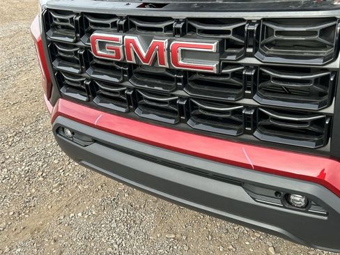 New 2026 GMC Canyon Elevation w/ Convenience Package image 30